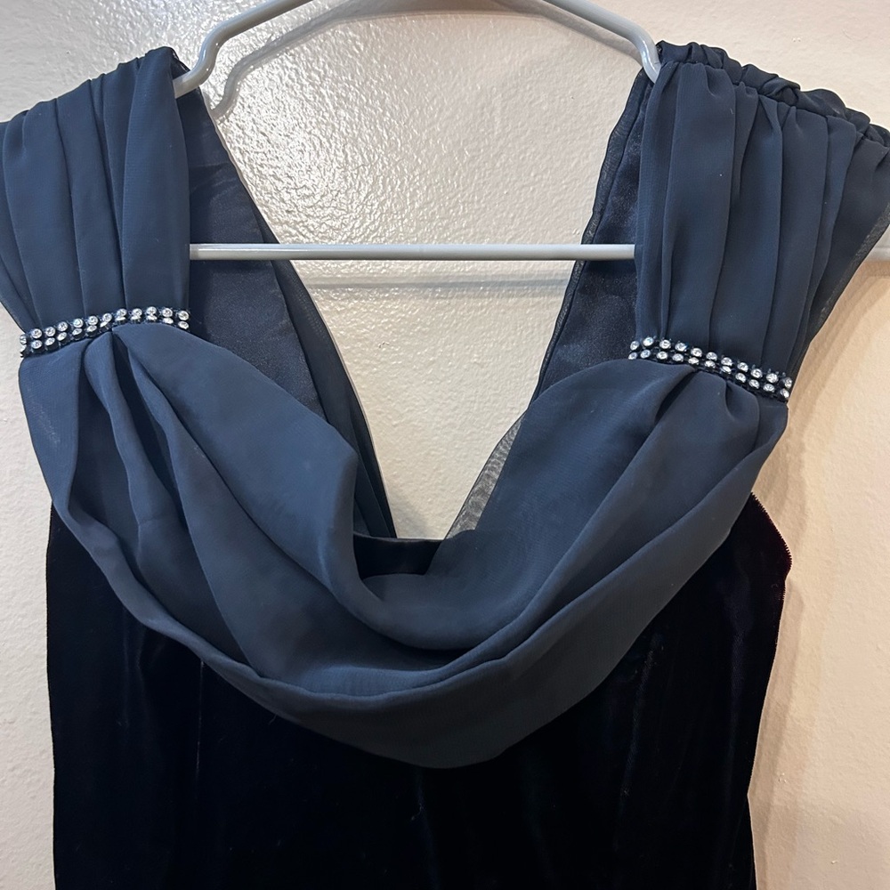 Elegant Navy Velvet Midi Dress with Draped Chiffon Neckline